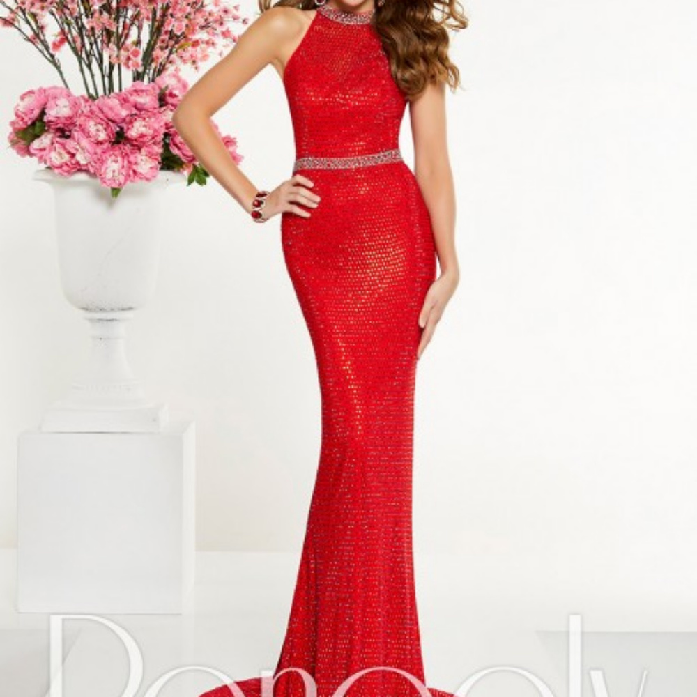 Red sparkly Panoply prom Dress Fits like a 4
